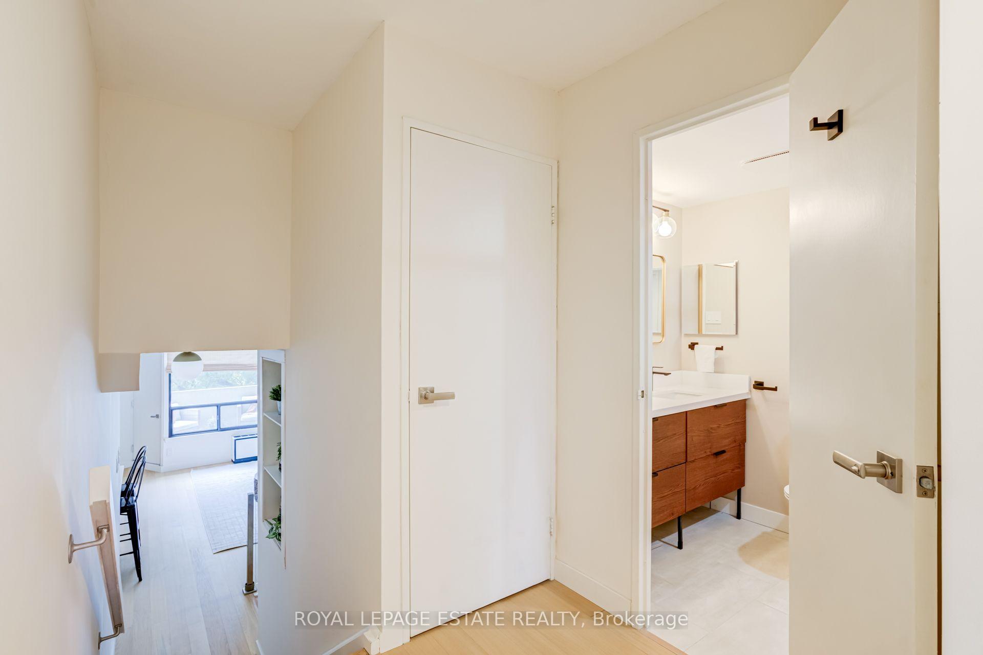 Photo 45 of Unit A12, 284 Mill Road, Etobicoke, Markland Wood — HOMEH
