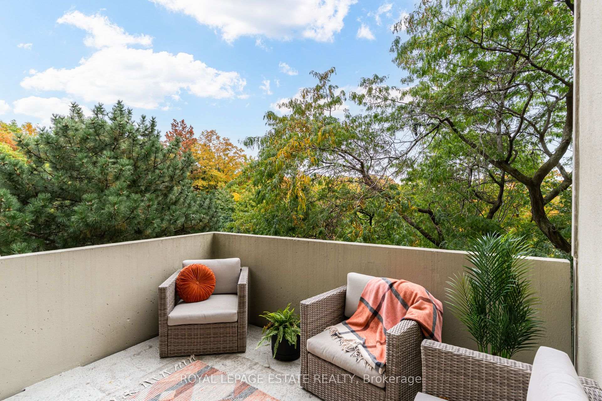 Photo 50 of Unit A12, 284 Mill Road, Etobicoke, Markland Wood — HOMEH