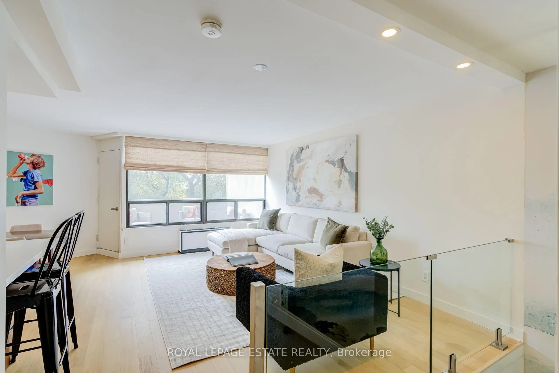 Photo 10 of Unit A12, 284 Mill Road, Etobicoke, Markland Wood — HOMEH