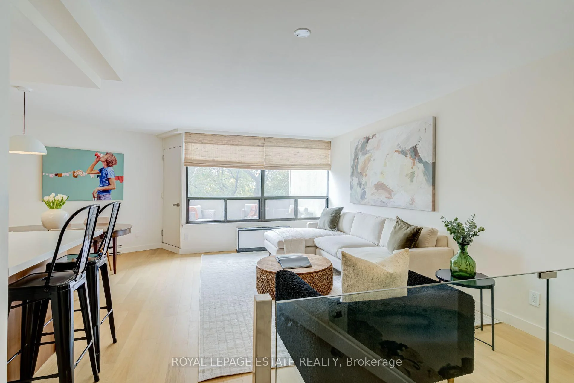 Photo 12 of Unit A12, 284 Mill Road, Etobicoke, Markland Wood — HOMEH