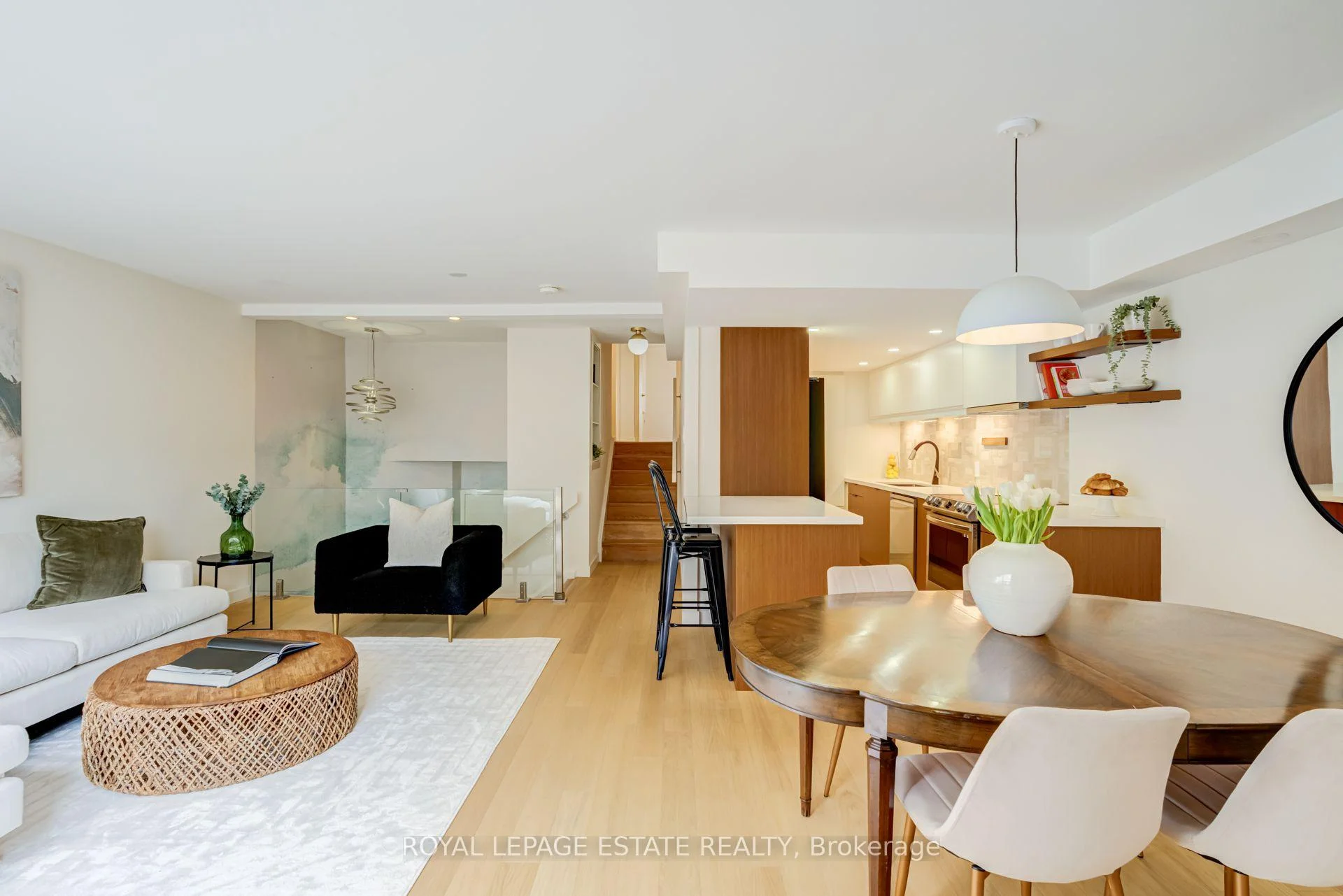 Photo 18 of Unit A12, 284 Mill Road, Etobicoke, Markland Wood — HOMEH