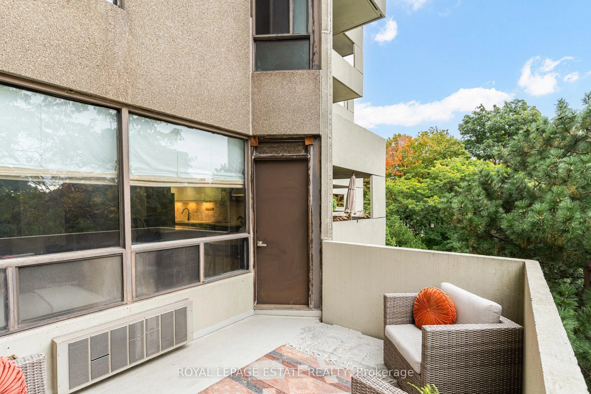 Photo 56 of Unit A12, 284 Mill Road, Etobicoke, Markland Wood — HOMEH