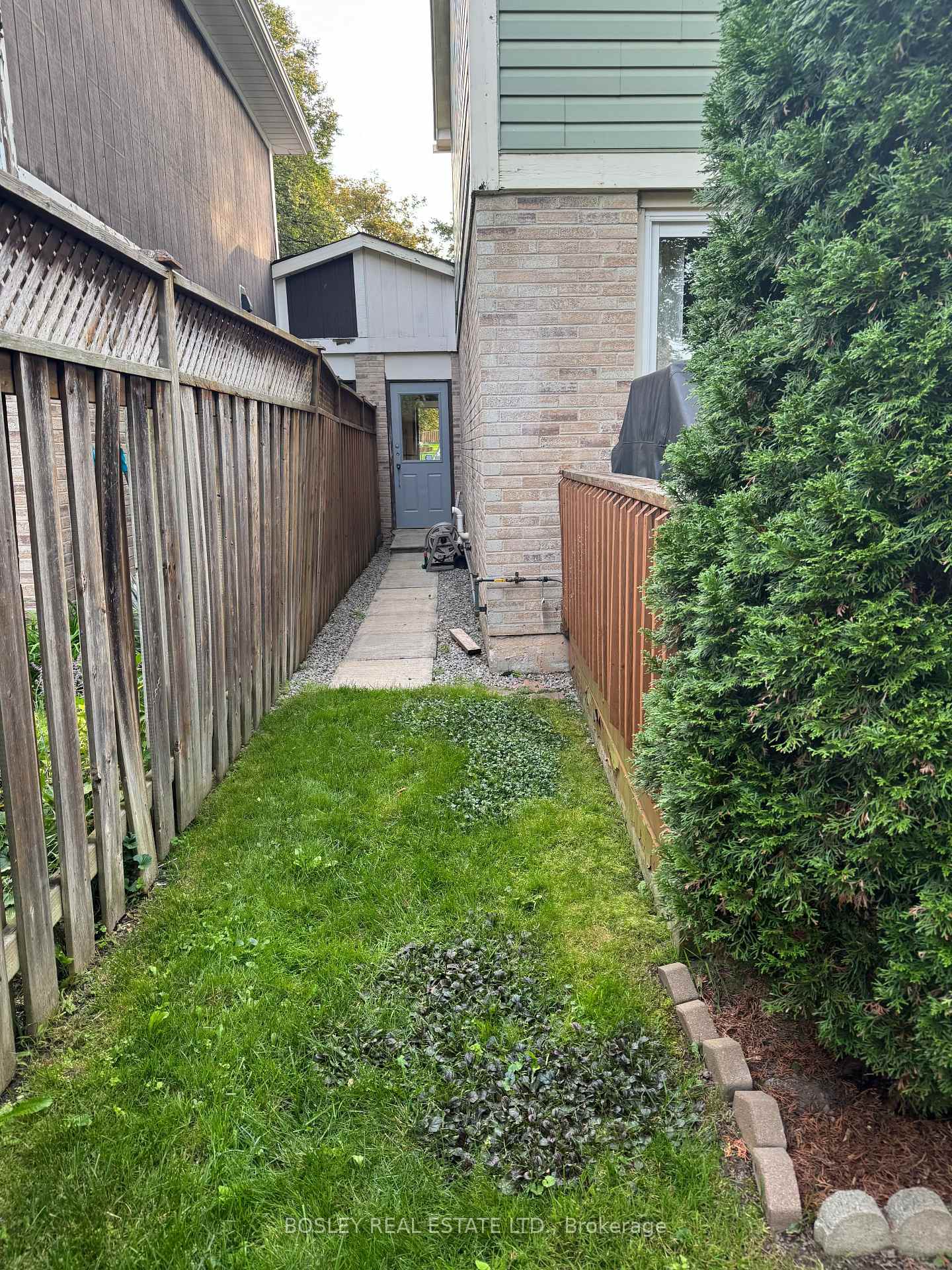 Photo 11 of 865 Gentry Crescent, Oshawa, Eastdale — HOMEH