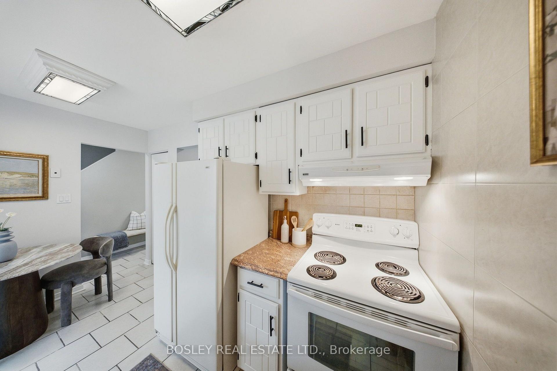 Photo 22 of 865 Gentry Crescent, Oshawa, Eastdale — HOMEH