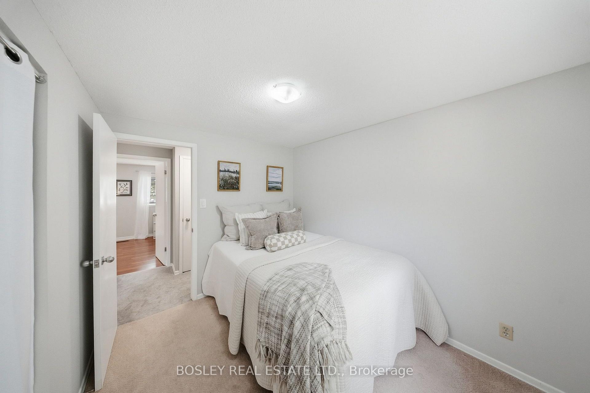 Photo 33 of 865 Gentry Crescent, Oshawa, Eastdale — HOMEH
