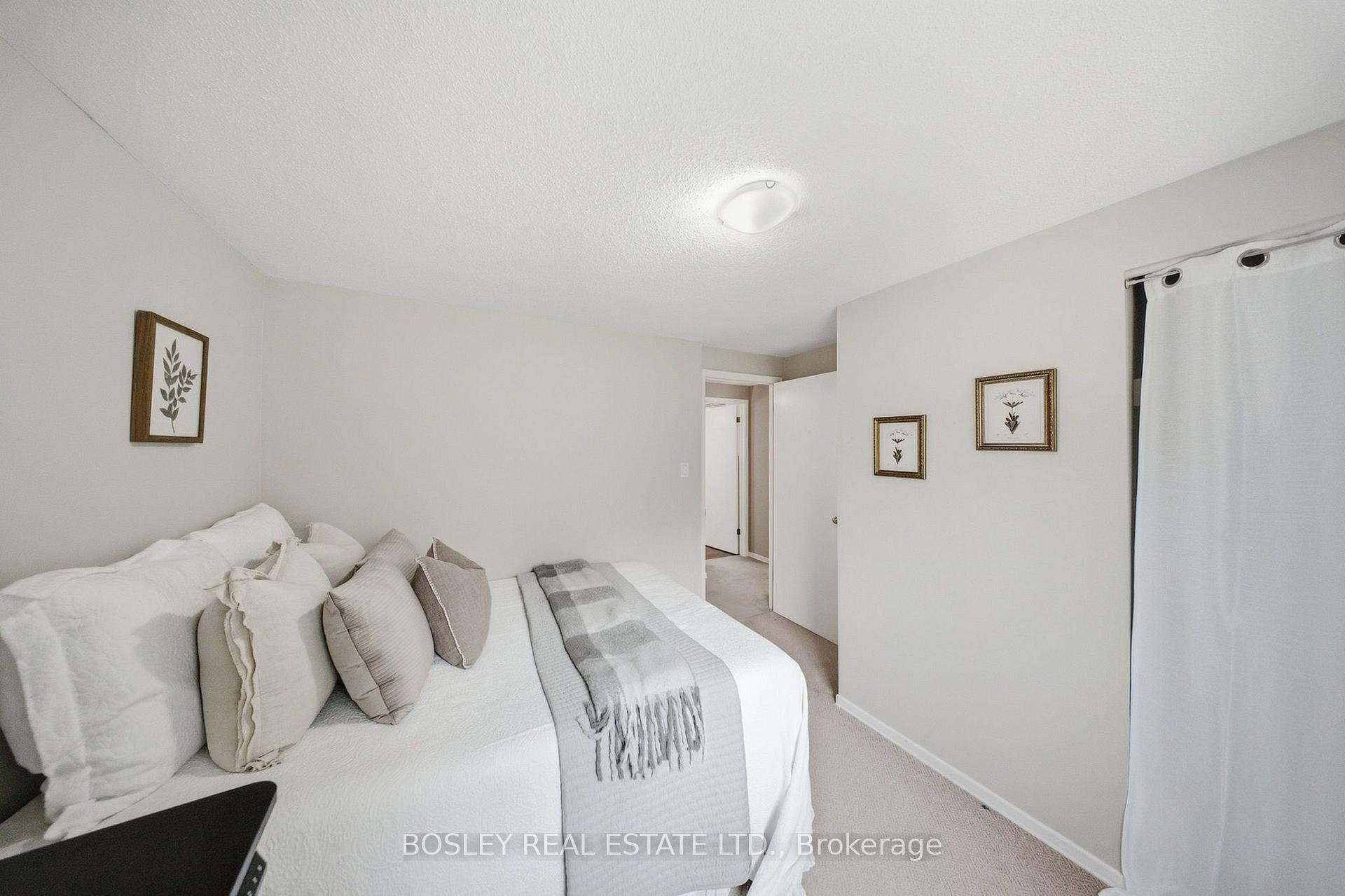 Photo 36 of 865 Gentry Crescent, Oshawa, Eastdale — HOMEH
