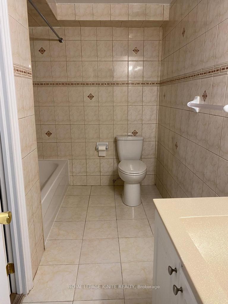 Photo 4 of Unit Basement, 30 Eastvale Drive, Markham, Cedarwood — HOMEH