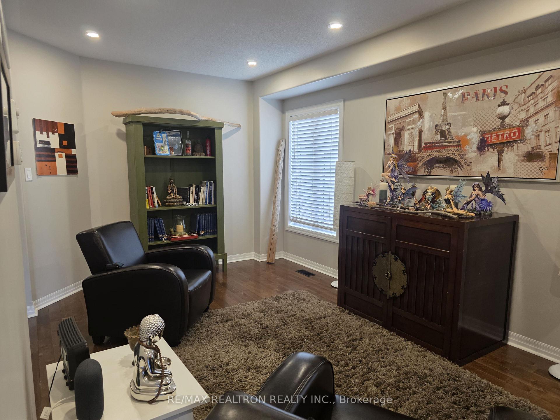 Photo 7 of 1813 Shelburne Street, Oshawa, Samac — HOMEH