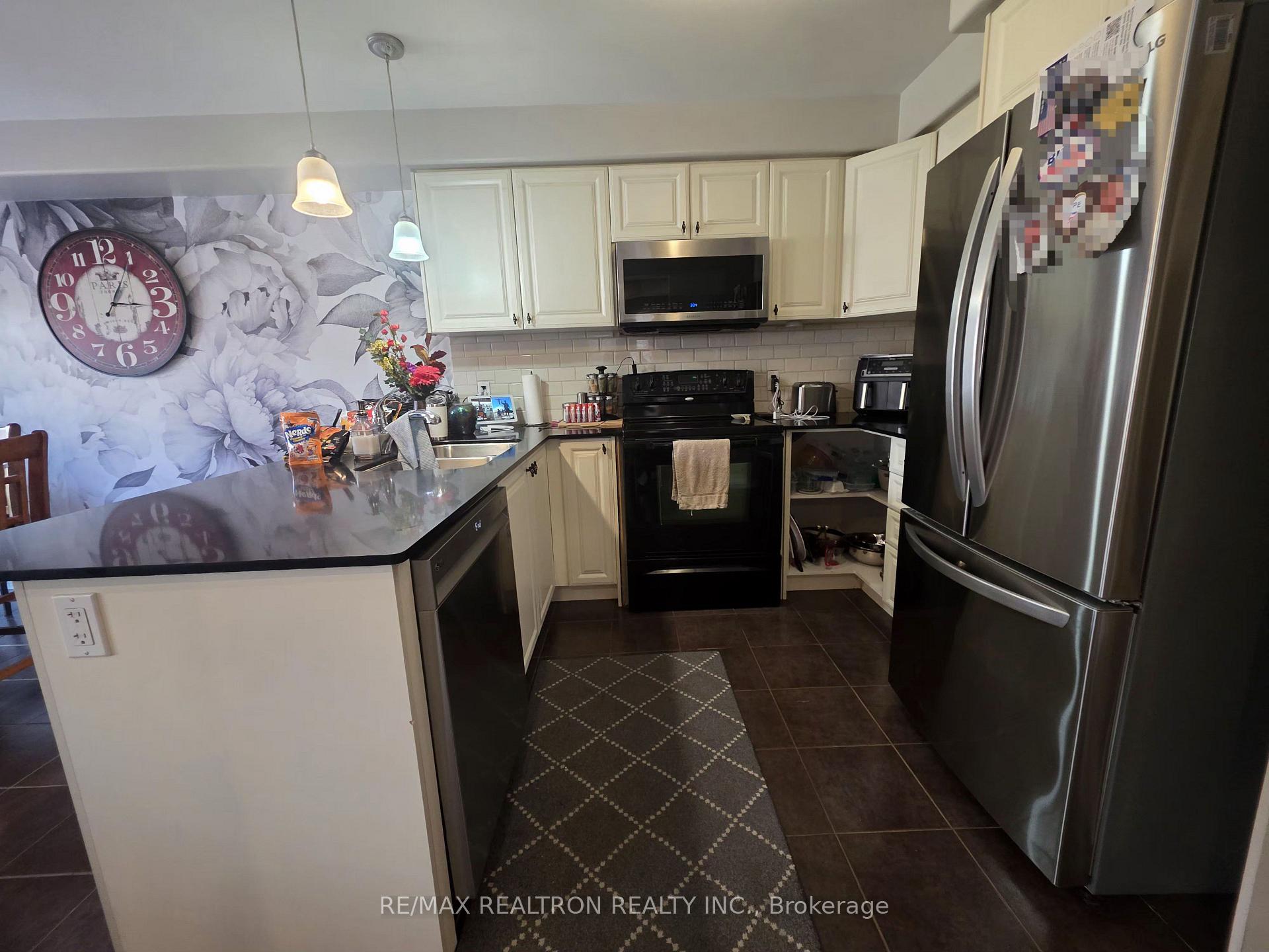 Photo 9 of 1813 Shelburne Street, Oshawa, Samac — HOMEH