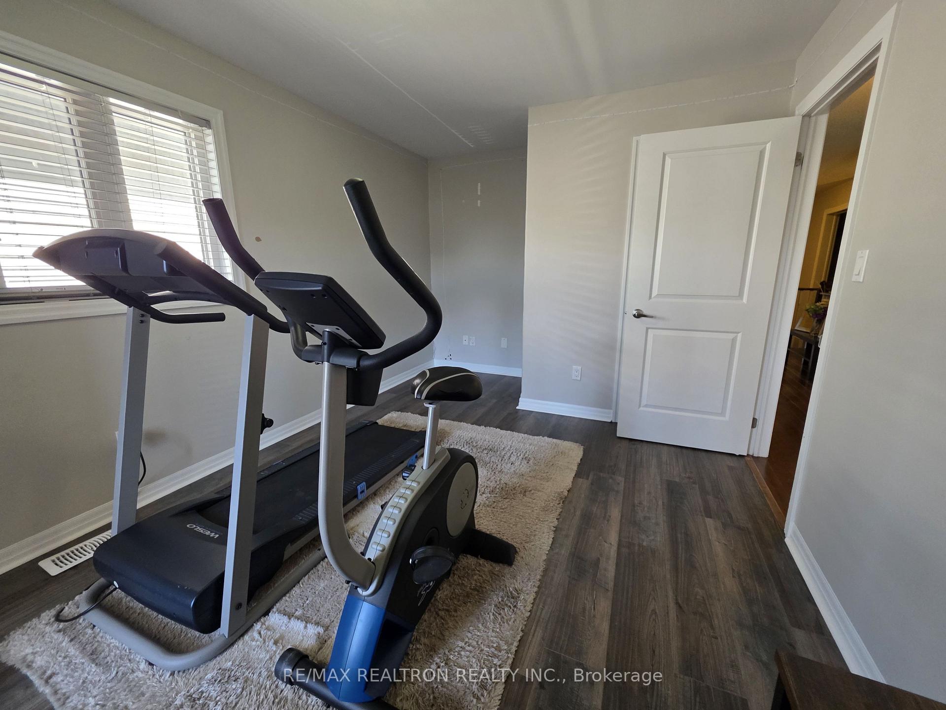 Photo 18 of 1813 Shelburne Street, Oshawa, Samac — HOMEH