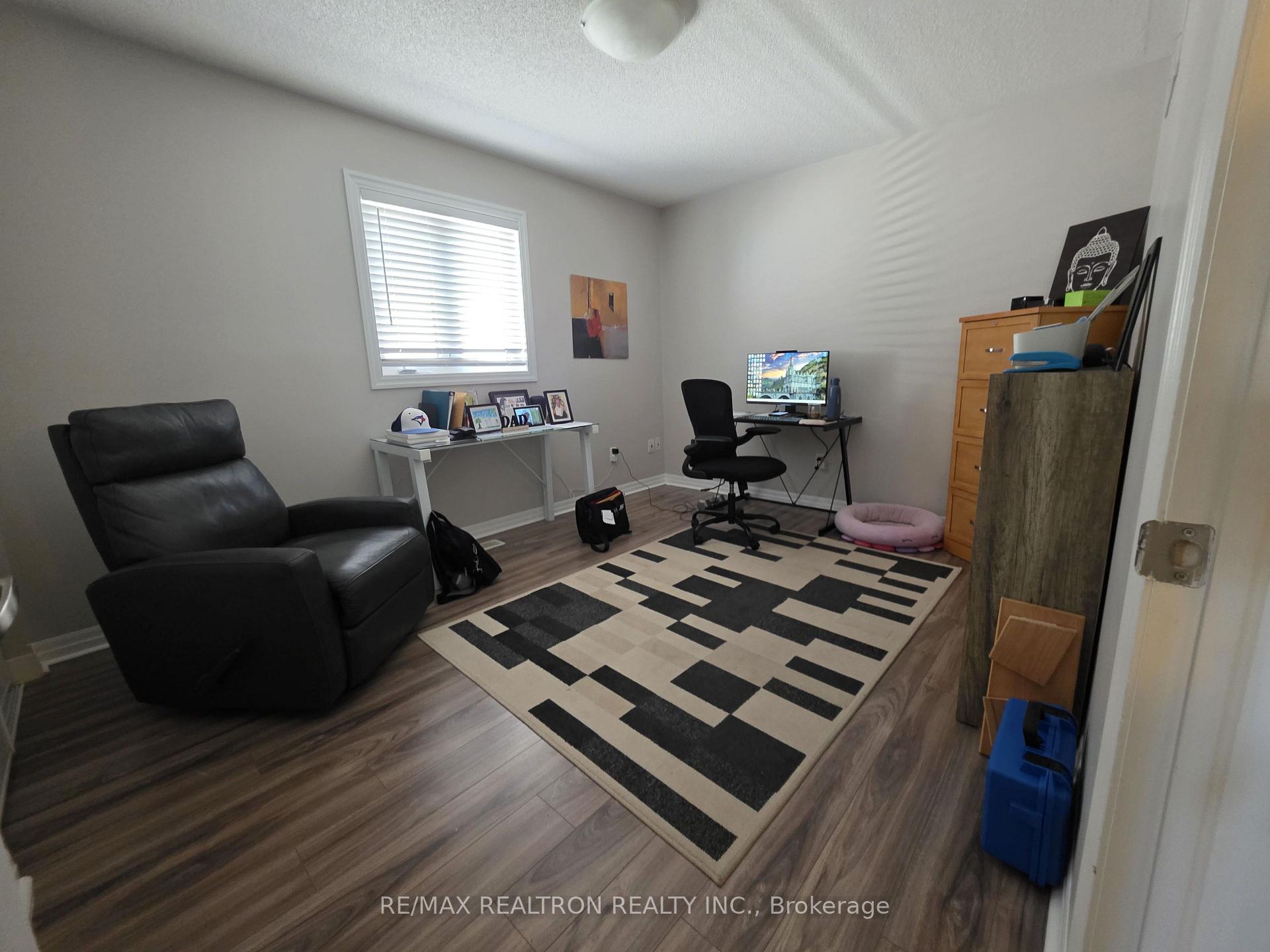 Photo 20 of 1813 Shelburne Street, Oshawa, Samac — HOMEH