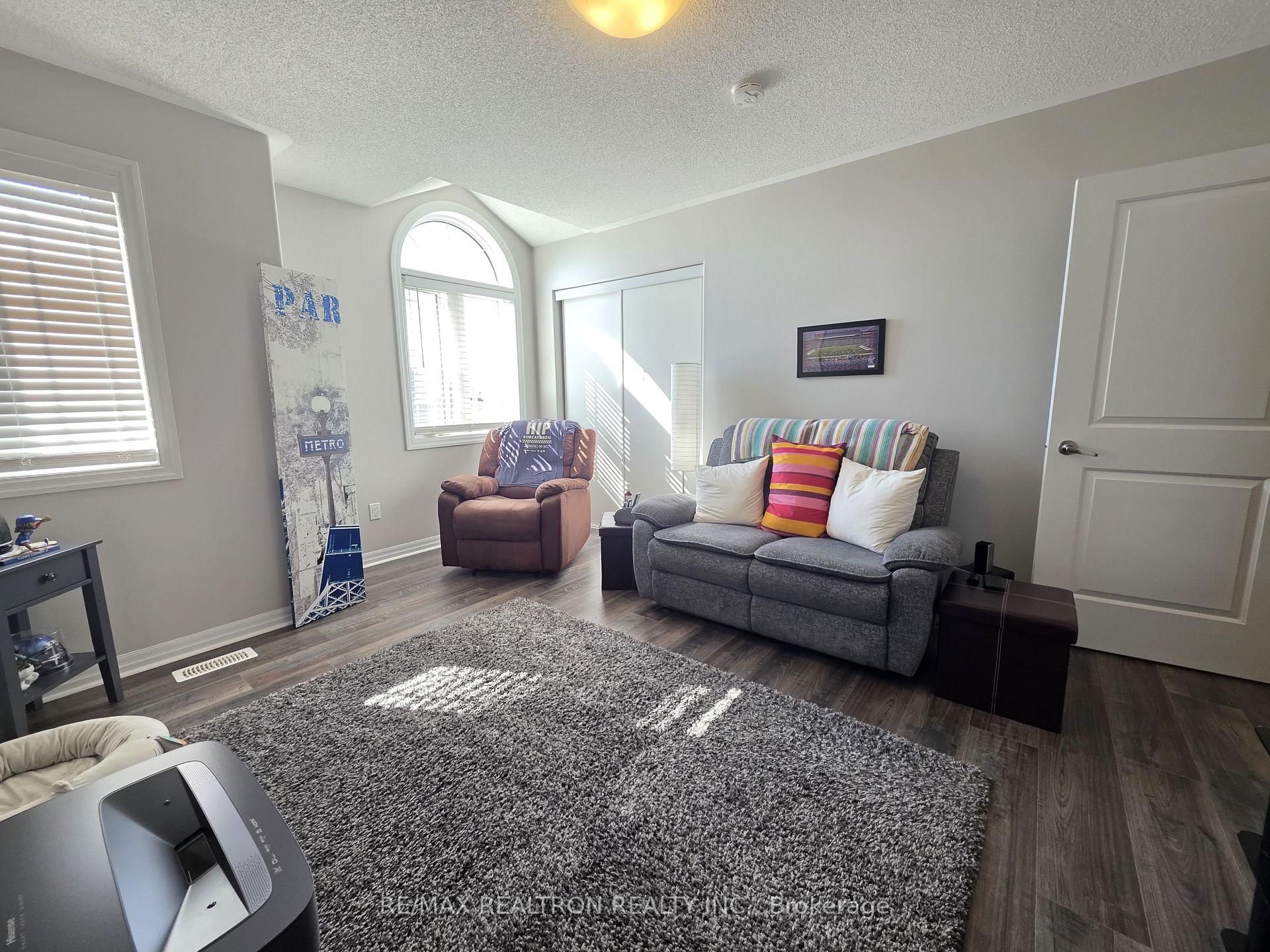 Photo 22 of 1813 Shelburne Street, Oshawa, Samac — HOMEH