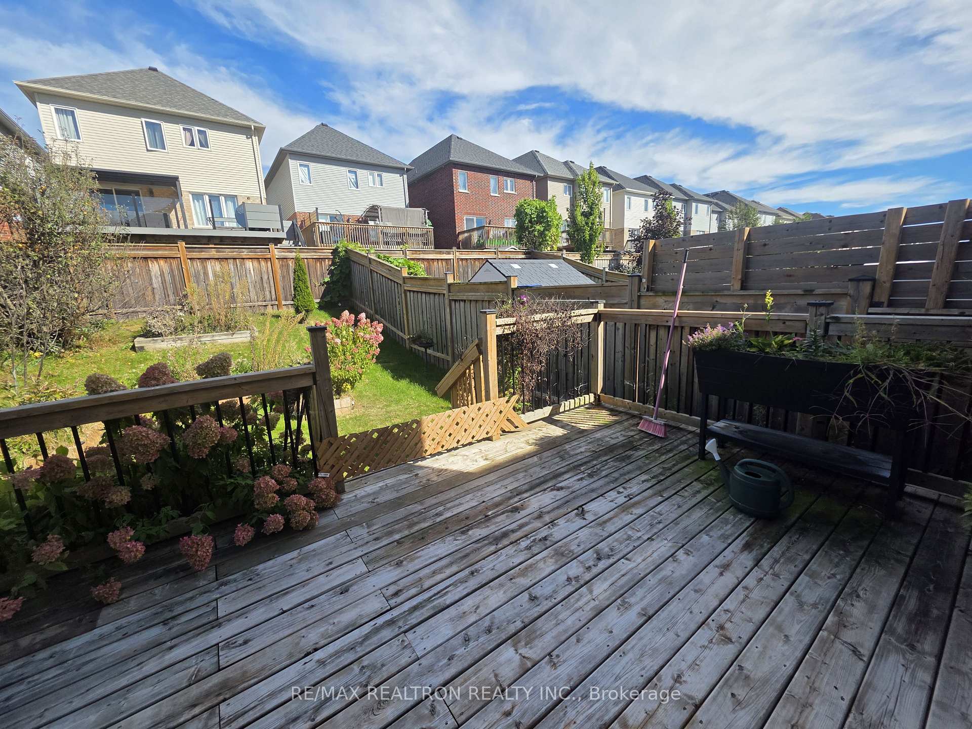 Photo 26 of 1813 Shelburne Street, Oshawa, Samac — HOMEH