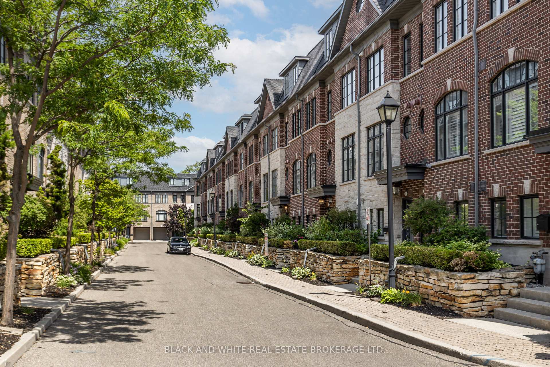 Photo 21 of 55 Lobo Mews, Etobicoke, Islington-City Centre West — HOMEH