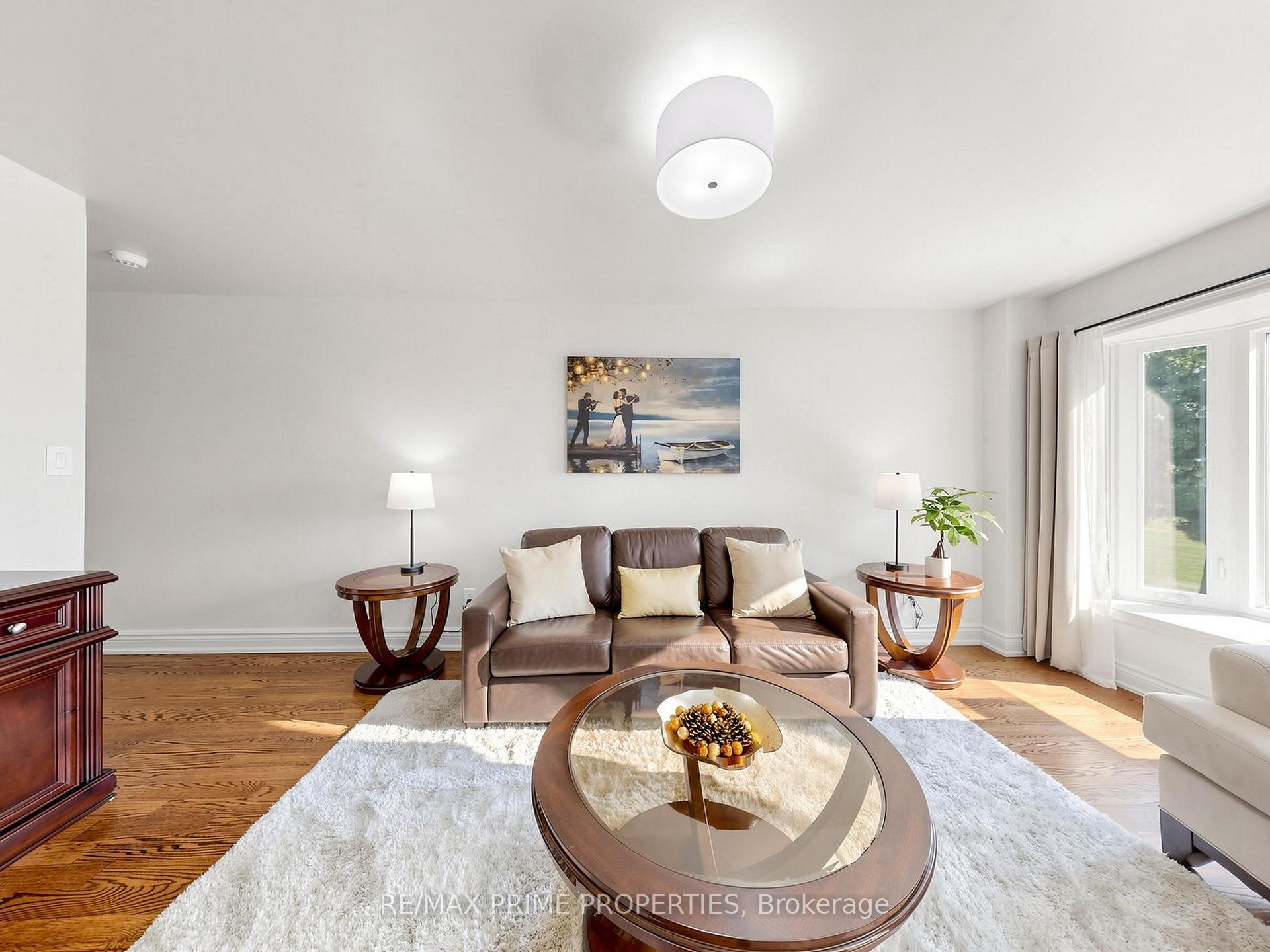 Photo 4 of 19 Post Horn Grove, Scarborough, Agincourt North — HOMEH