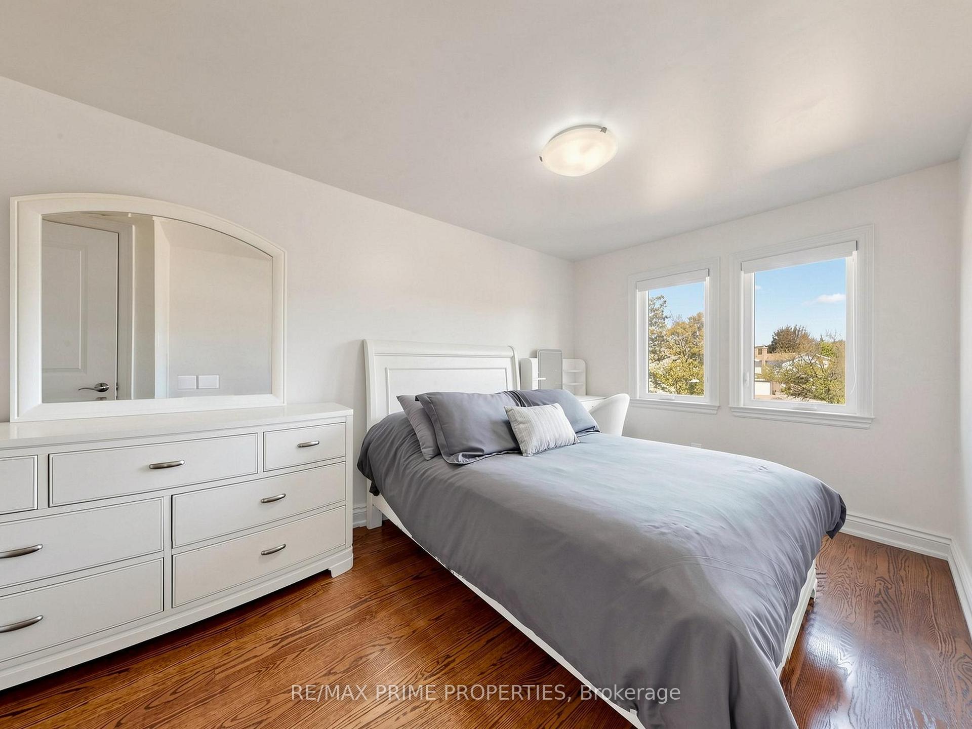 Photo 20 of 19 Post Horn Grove, Scarborough, Agincourt North — HOMEH
