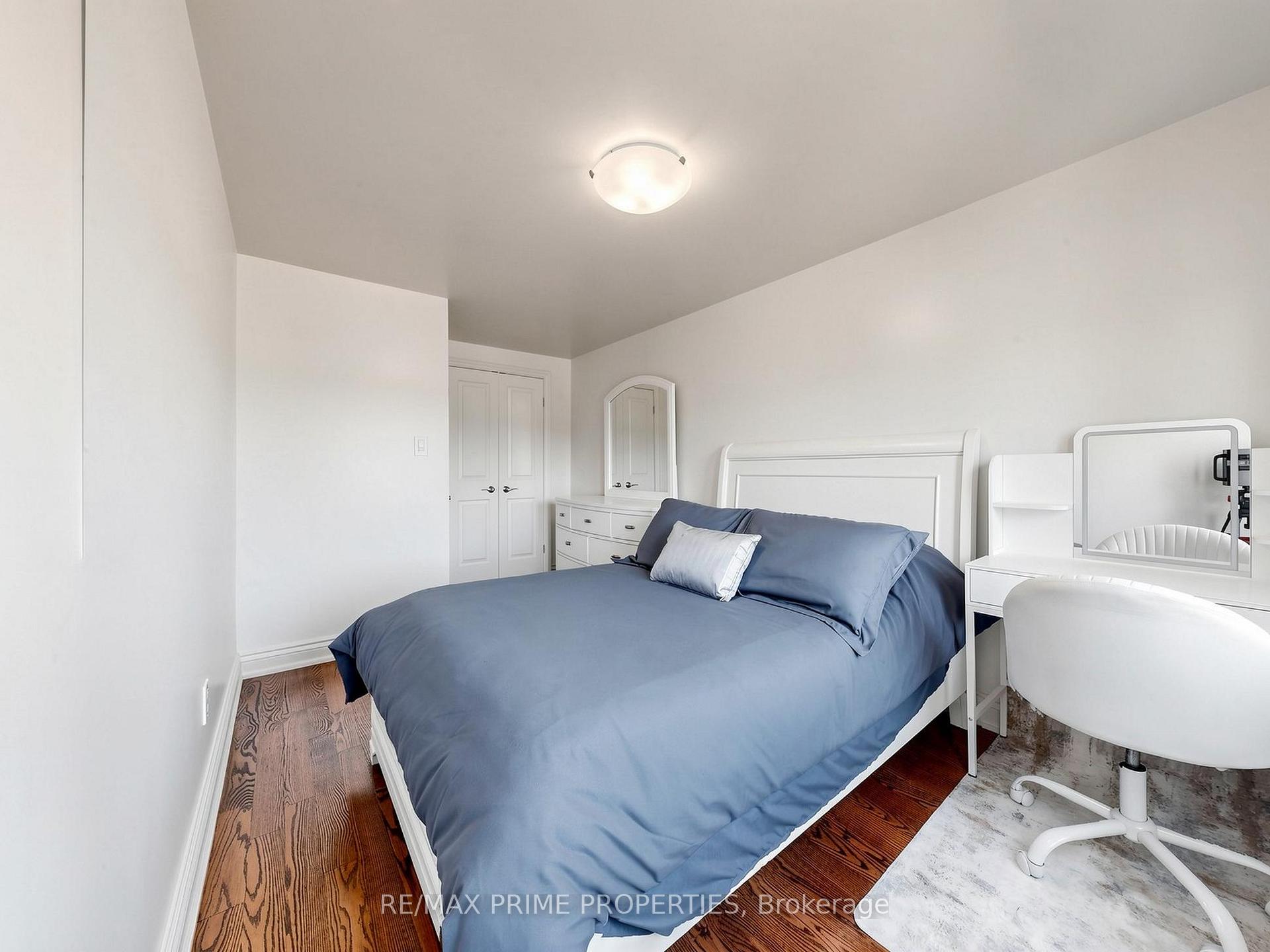 Photo 21 of 19 Post Horn Grove, Scarborough, Agincourt North — HOMEH