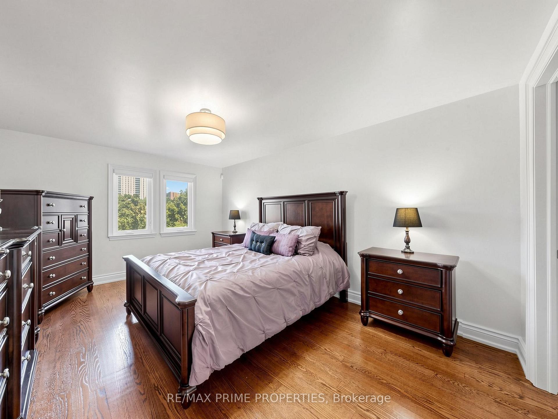 Photo 22 of 19 Post Horn Grove, Scarborough, Agincourt North — HOMEH