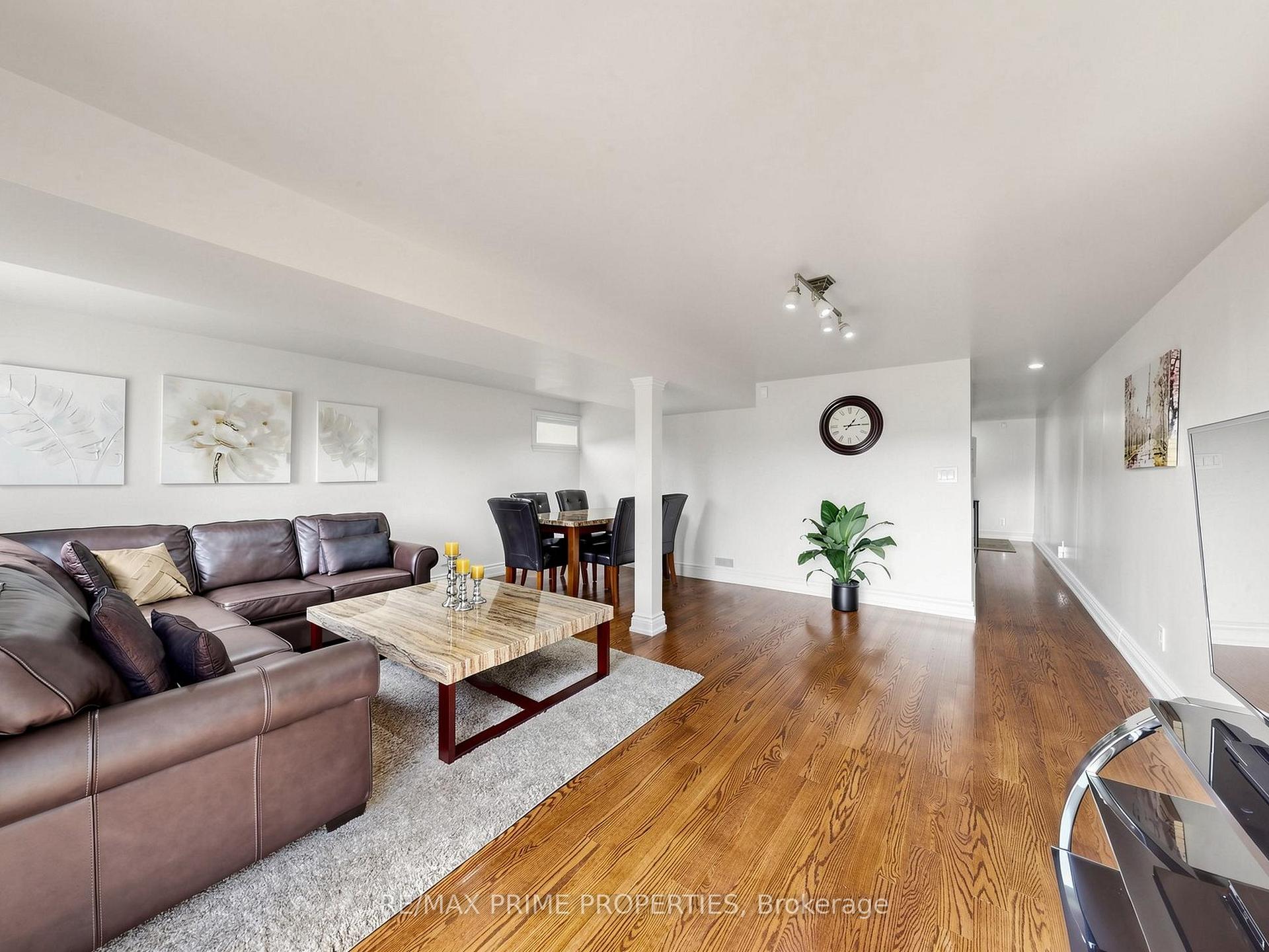 Photo 33 of 19 Post Horn Grove, Scarborough, Agincourt North — HOMEH
