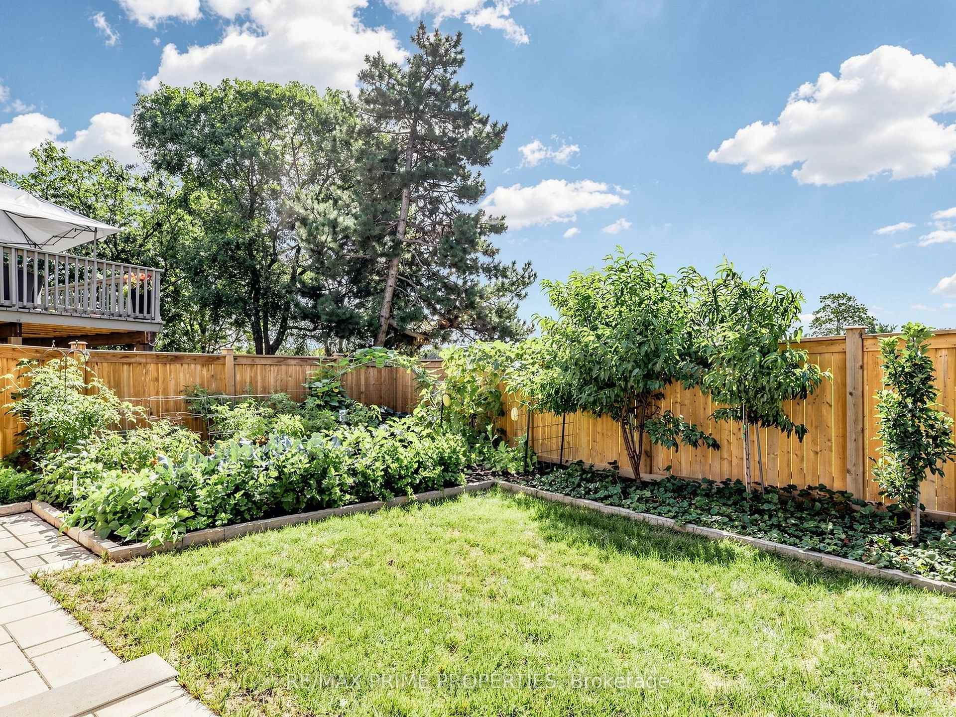 Photo 42 of 19 Post Horn Grove, Scarborough, Agincourt North — HOMEH