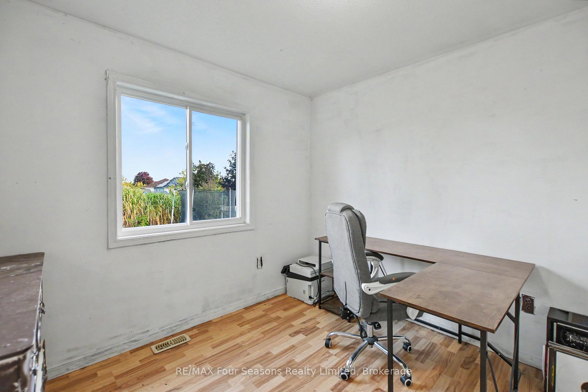 Photo 14 of 267 Spruce Street, Clearview, Stayner — HOMEH