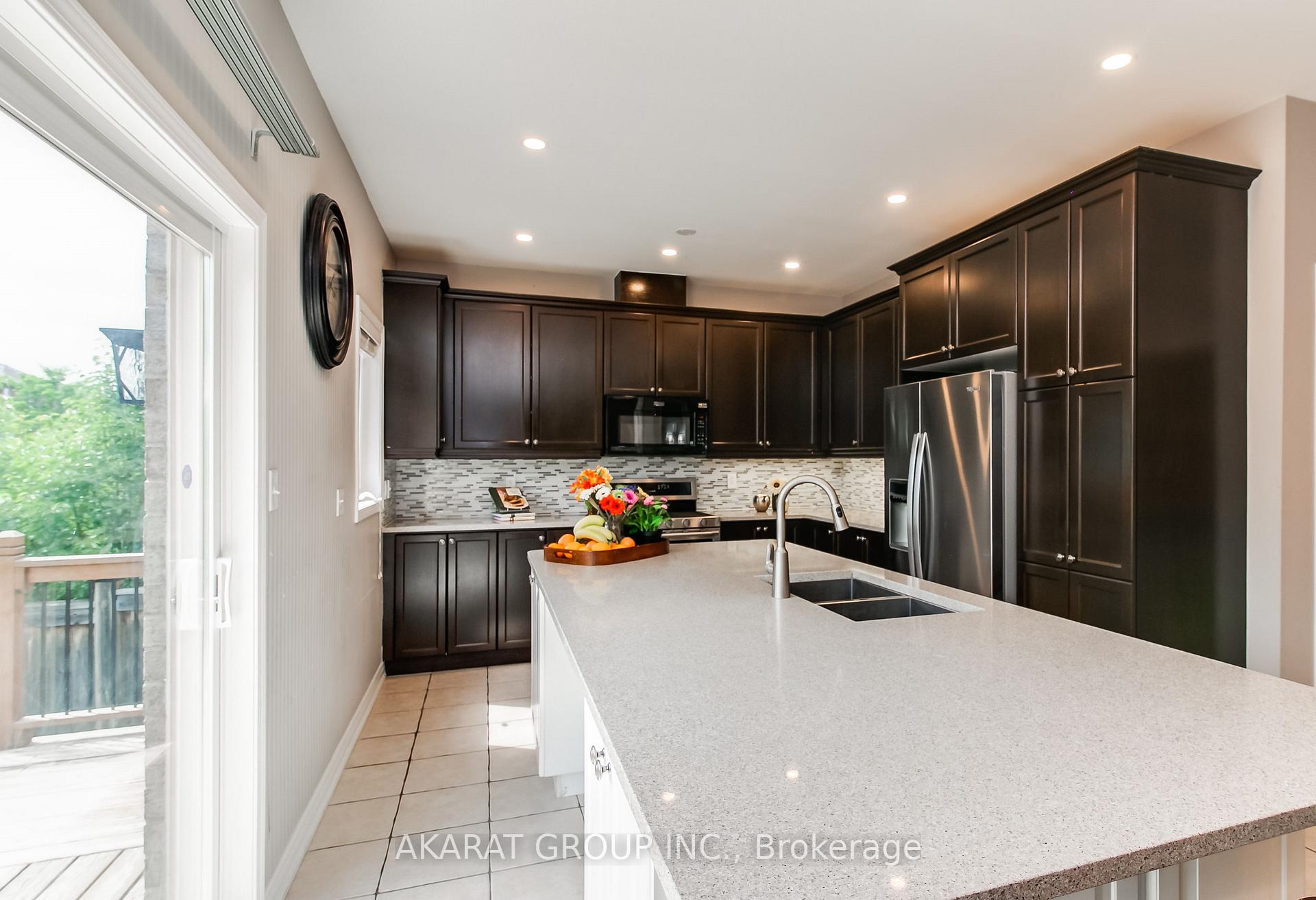 Photo 17 of 3320 Cline Street, Burlington, Alton — HOMEH