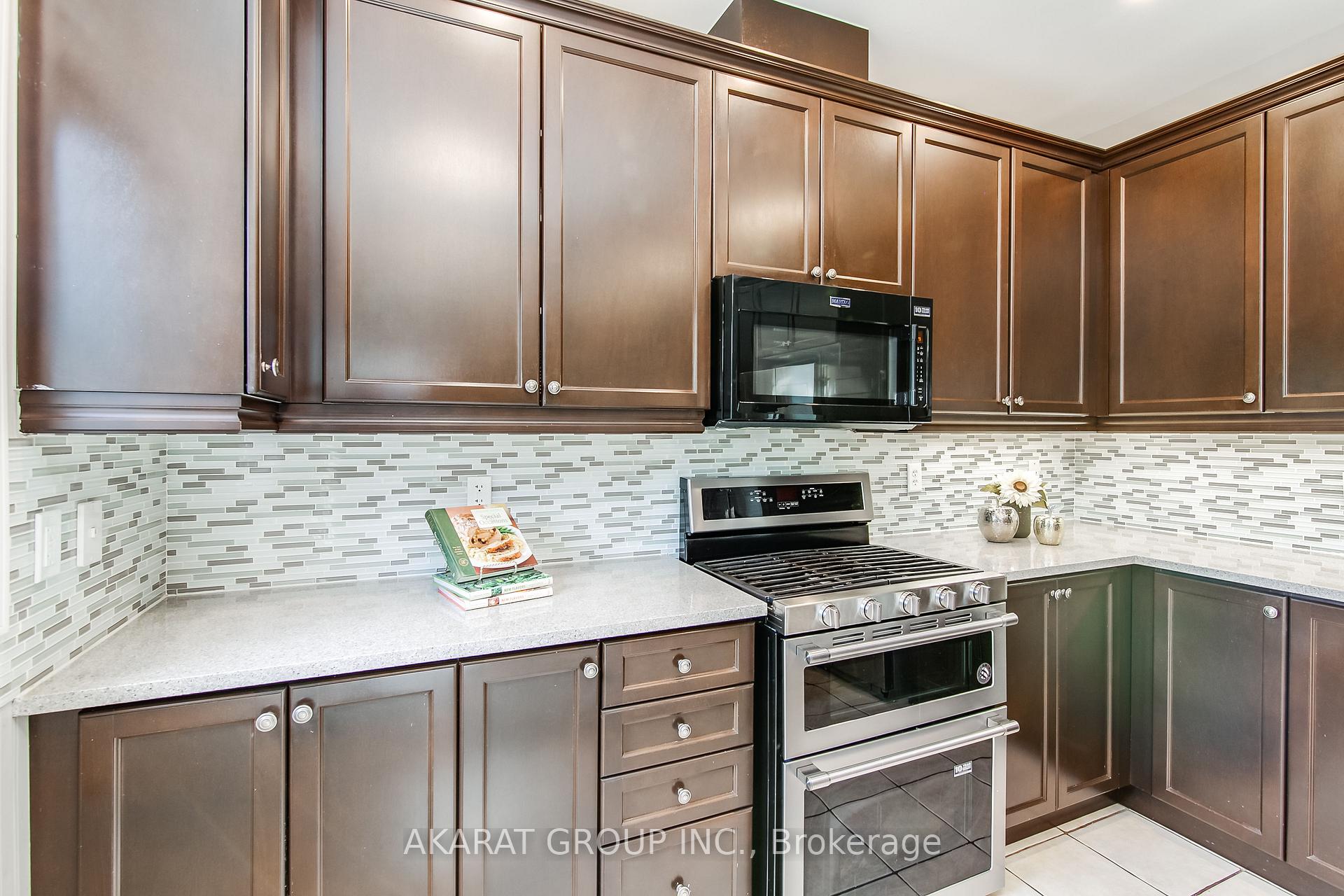 Photo 18 of 3320 Cline Street, Burlington, Alton — HOMEH