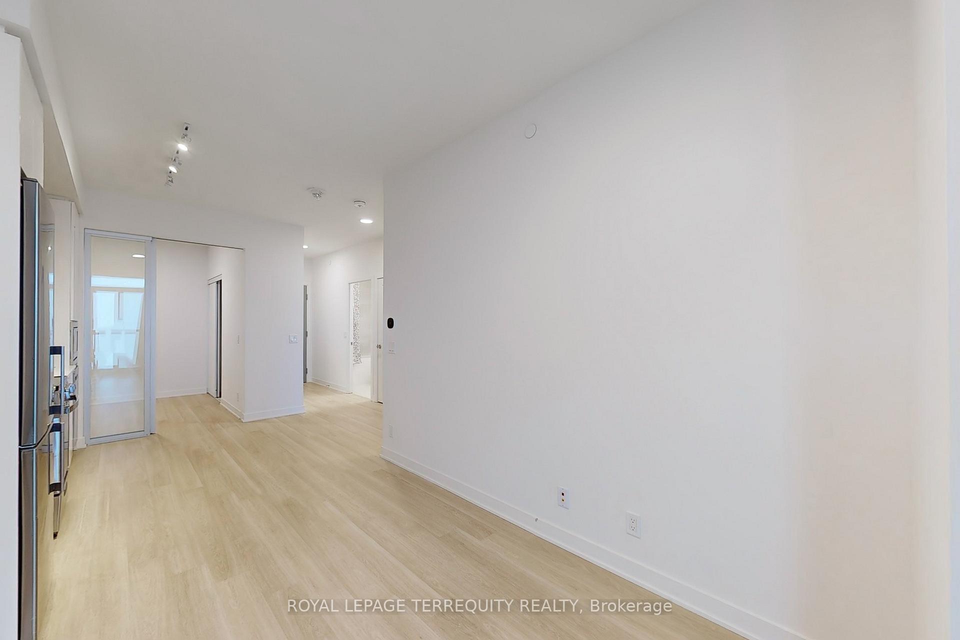 Photo 13 of Unit 3103, 30 Upper Mall Way, Vaughan, Brownridge — HOMEH