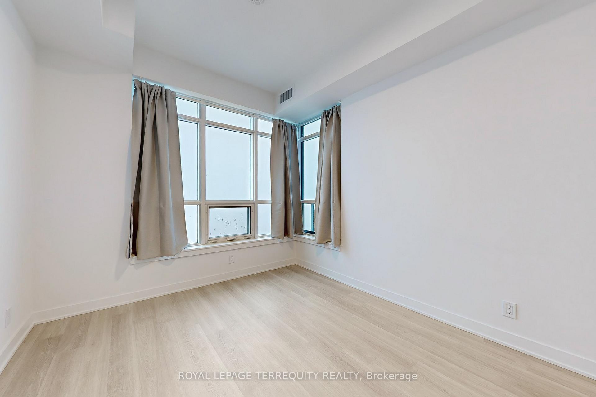 Photo 17 of Unit 3103, 30 Upper Mall Way, Vaughan, Brownridge — HOMEH