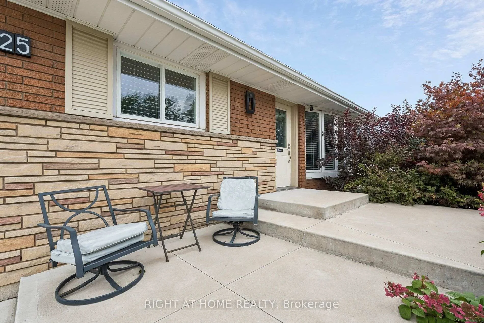 Photo 4 of 25 Swallow Crescent, Hamilton, Bruleville — HOMEH