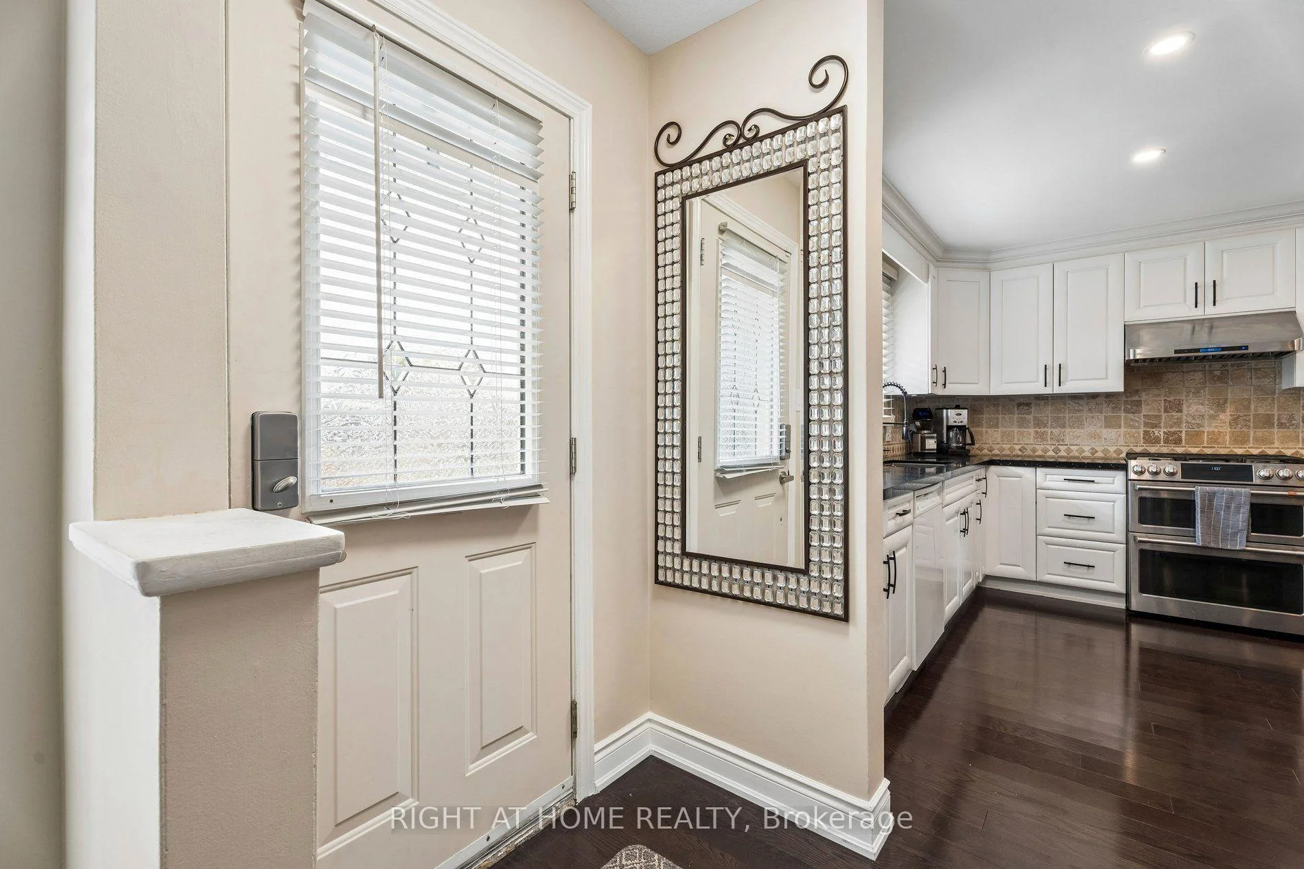 Photo 5 of 25 Swallow Crescent, Hamilton, Bruleville — HOMEH