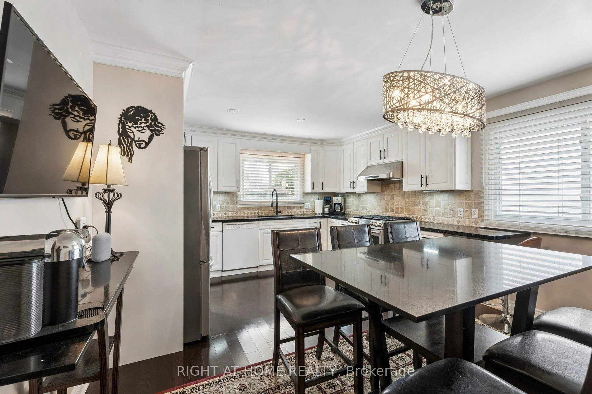 Photo 9 of 25 Swallow Crescent, Hamilton, Bruleville — HOMEH