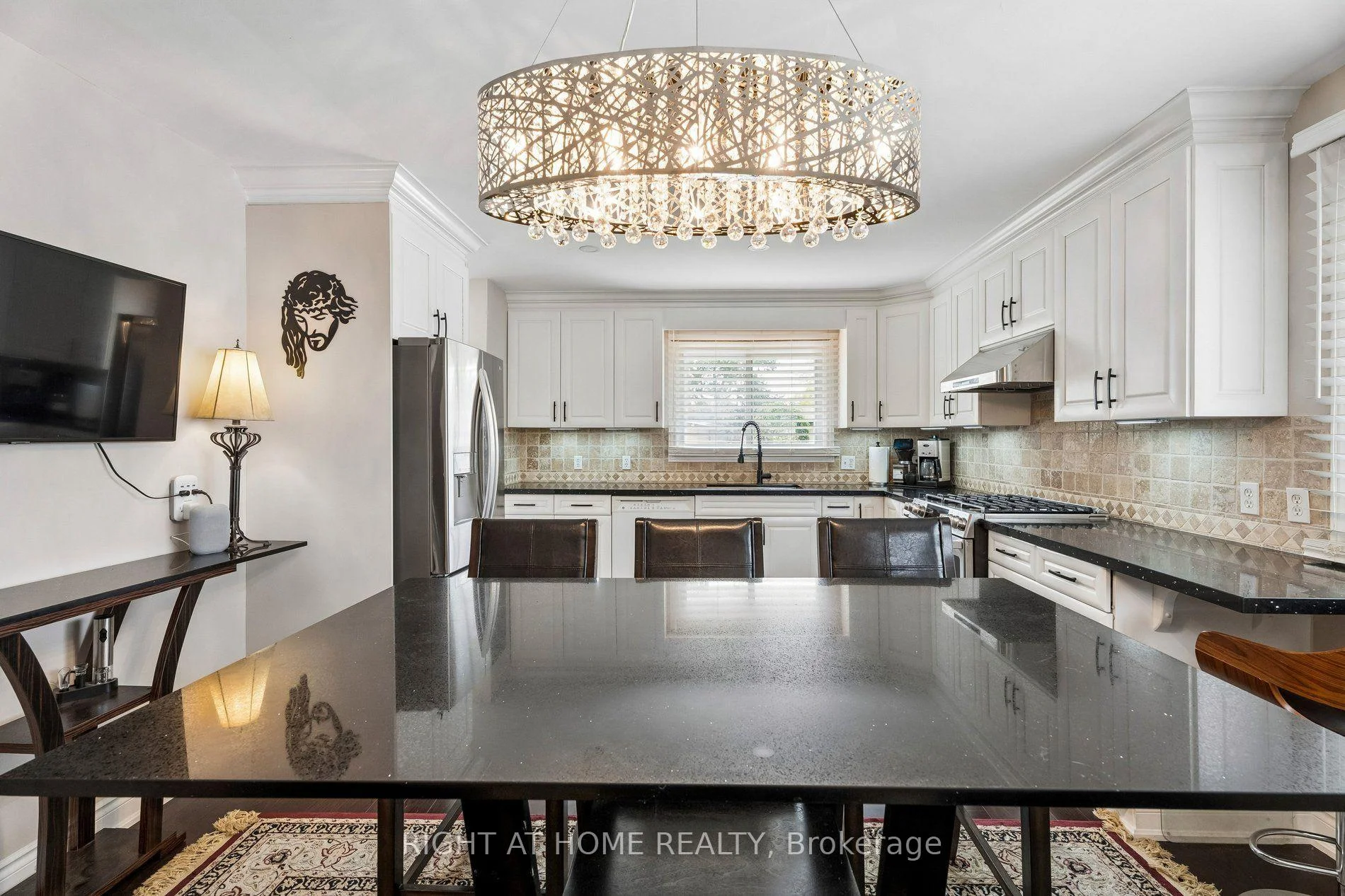 Photo 10 of 25 Swallow Crescent, Hamilton, Bruleville — HOMEH