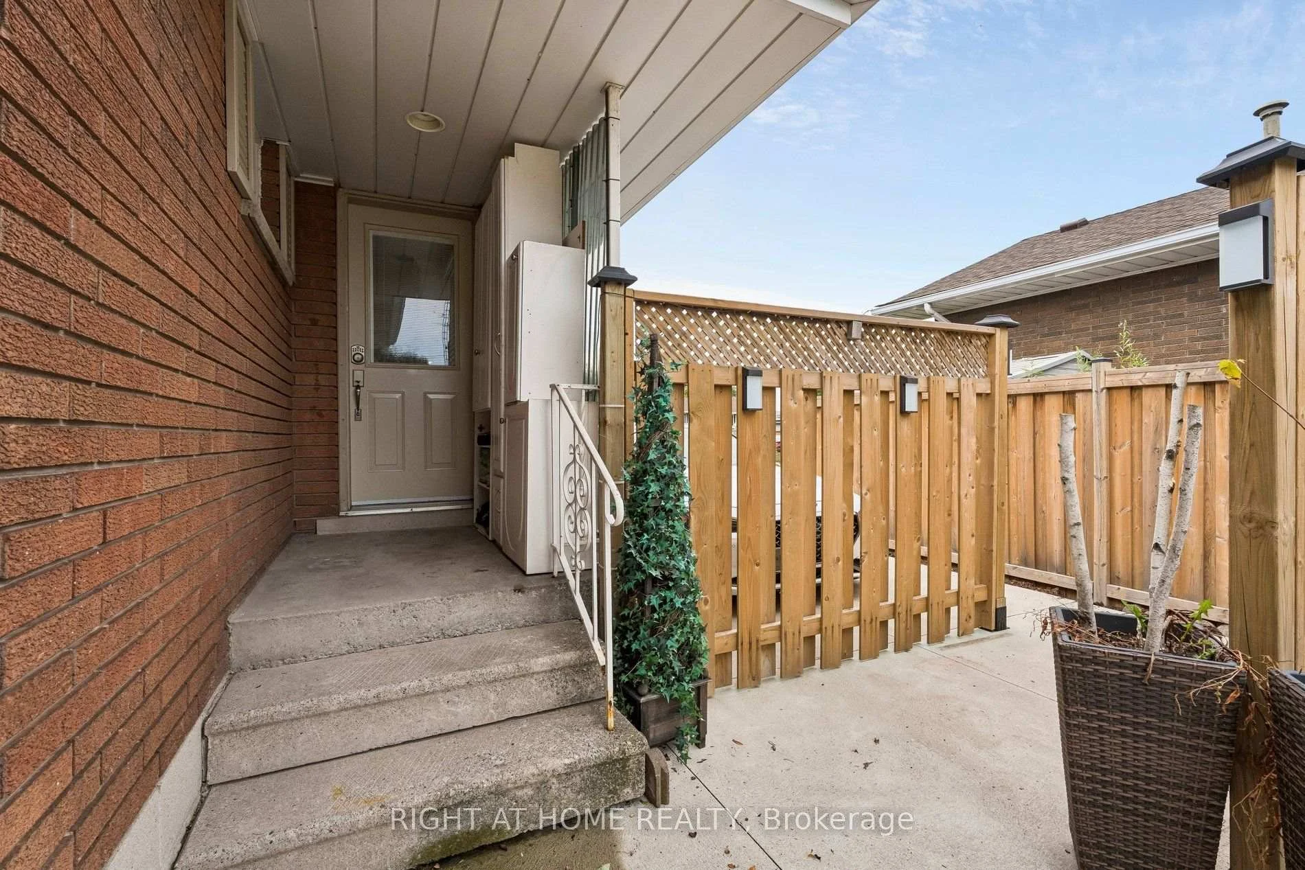 Photo 43 of 25 Swallow Crescent, Hamilton, Bruleville — HOMEH