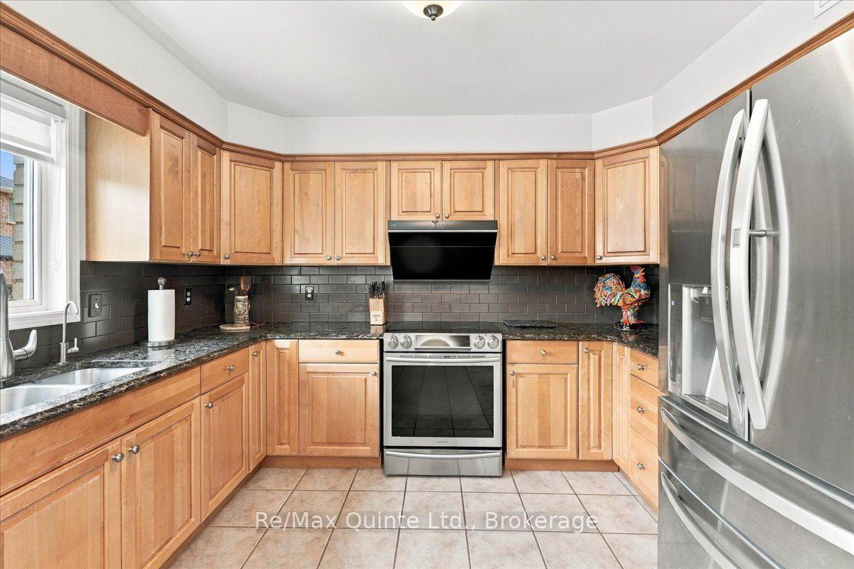 Photo 10 of 11 Huron Lane, Belleville, Belleville Ward — HOMEH
