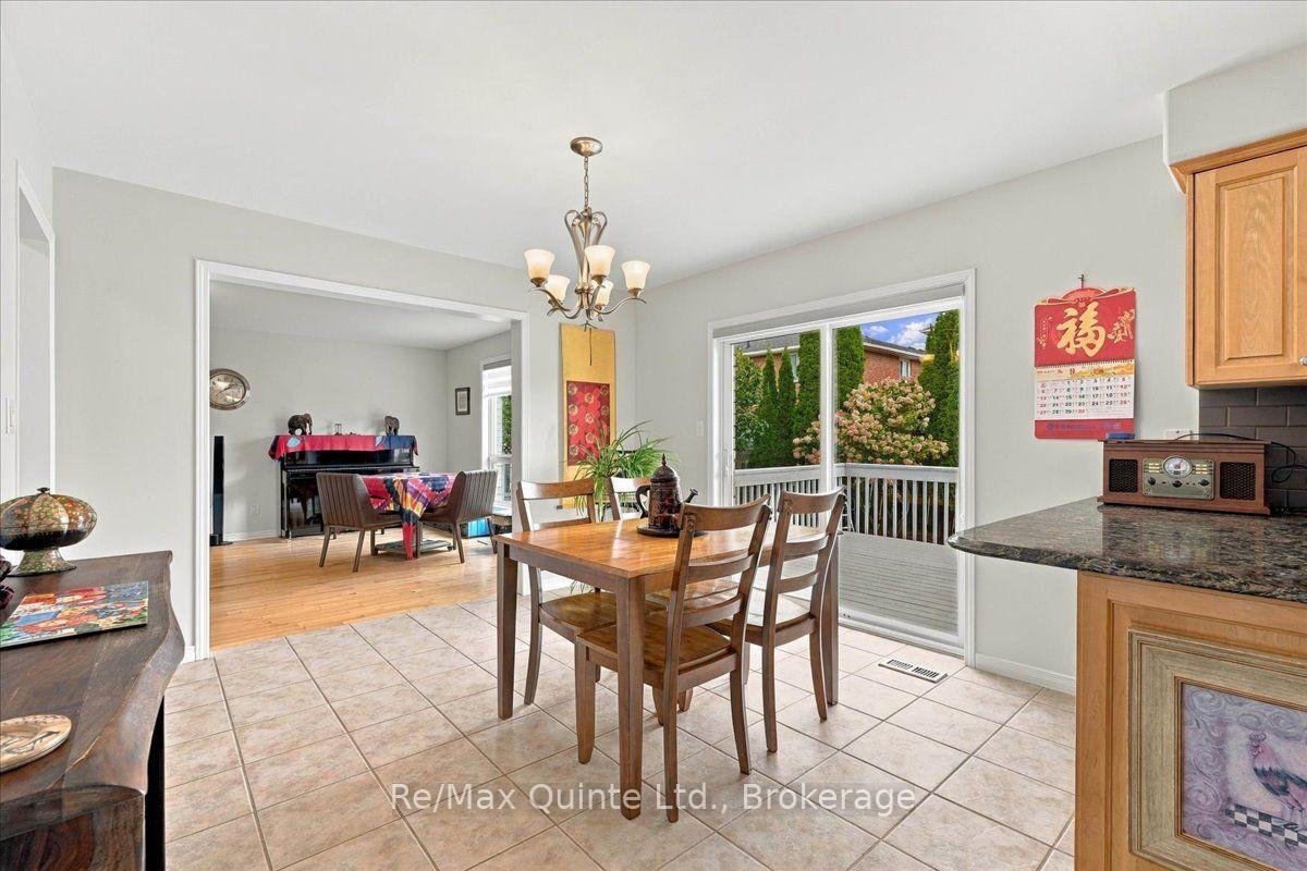 Photo 13 of 11 Huron Lane, Belleville, Belleville Ward — HOMEH