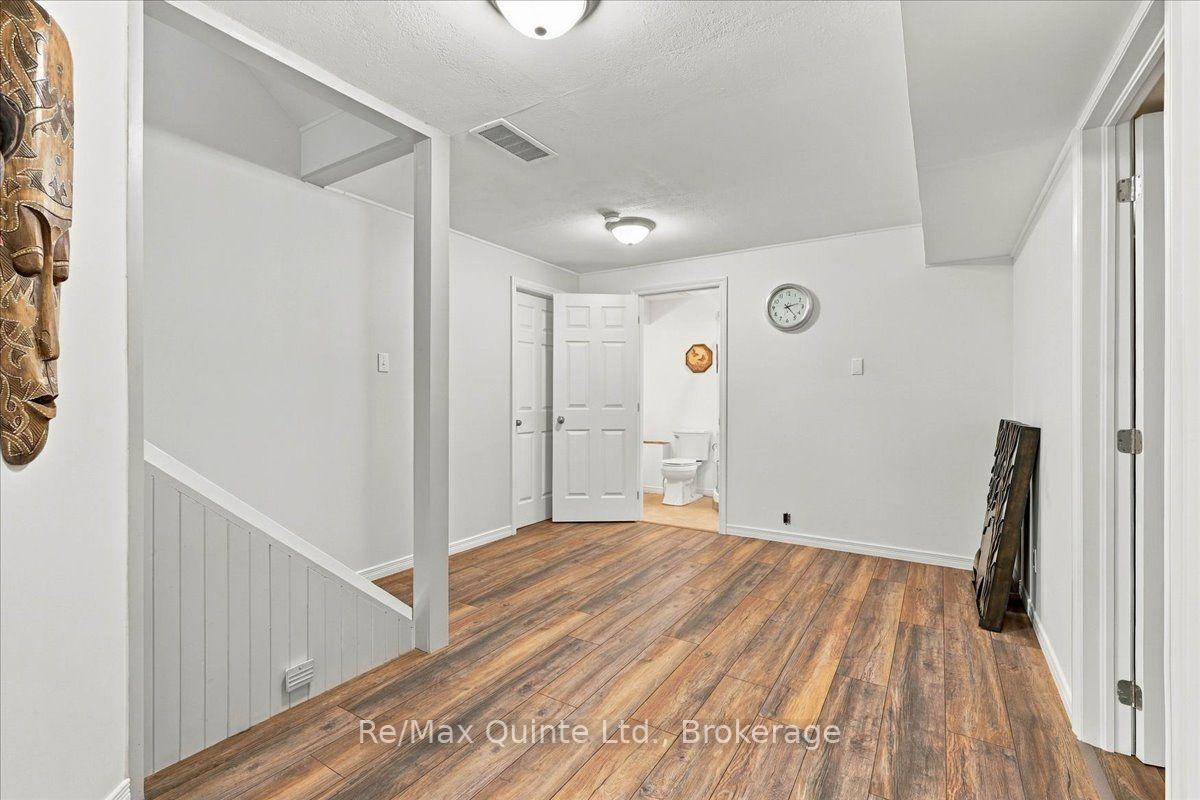 Photo 33 of 11 Huron Lane, Belleville, Belleville Ward — HOMEH