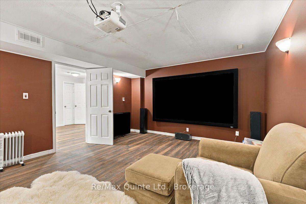 Photo 37 of 11 Huron Lane, Belleville, Belleville Ward — HOMEH