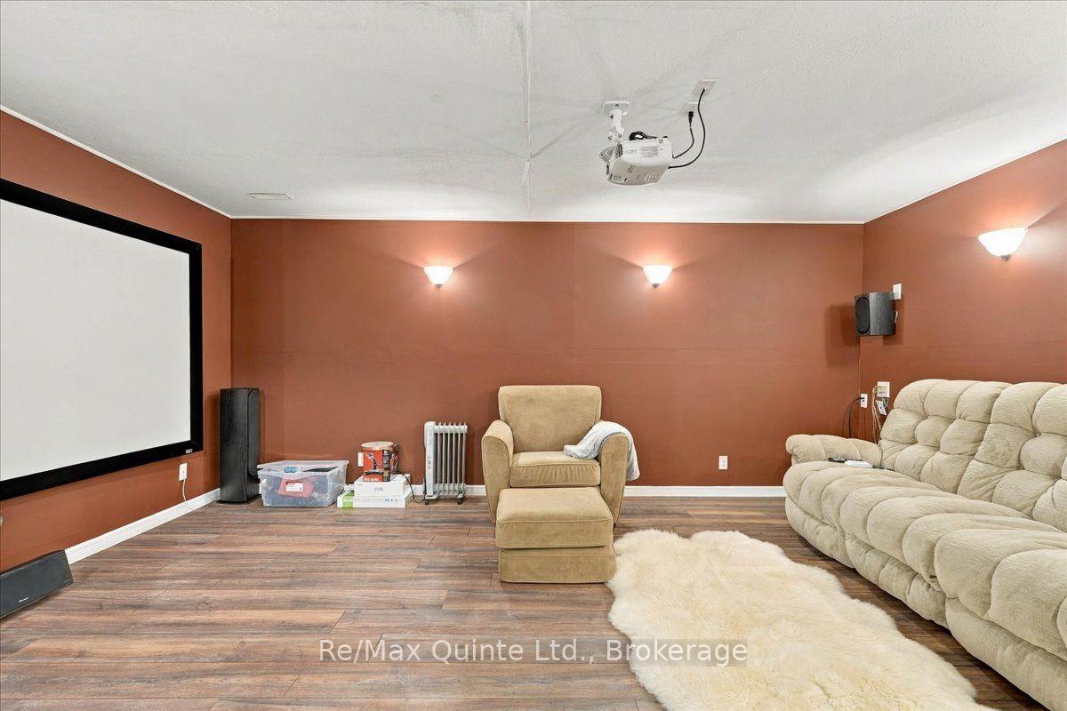 Photo 38 of 11 Huron Lane, Belleville, Belleville Ward — HOMEH