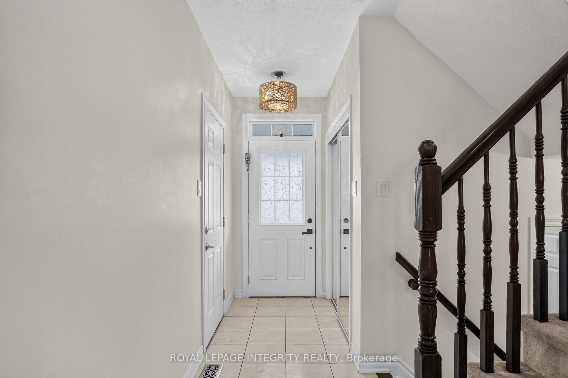 Photo 4 of 414 Meadowhawk Crescent, Ottawa, Barrhaven - Half Moon Bay — HOMEH