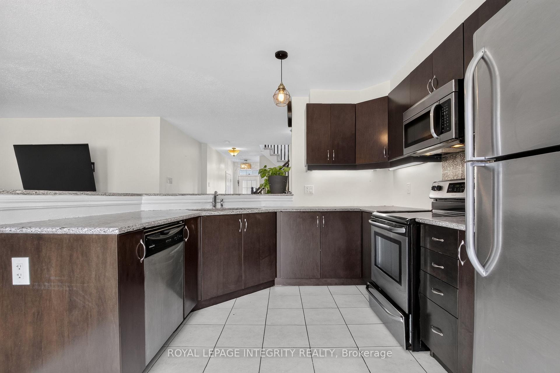 Photo 12 of 414 Meadowhawk Crescent, Ottawa, Barrhaven - Half Moon Bay — HOMEH