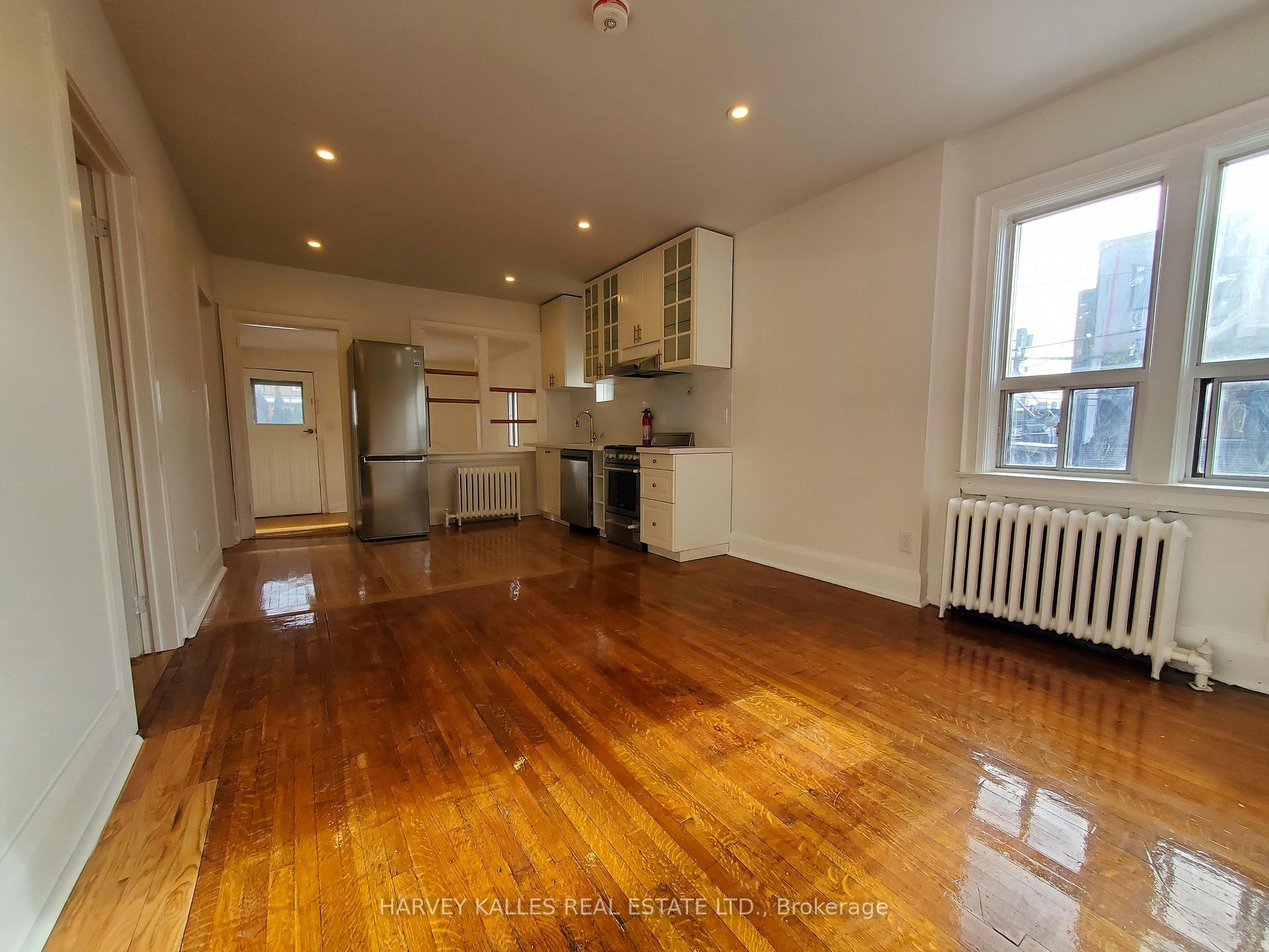 Photo of Unit 2, 15 Alberta Avenue
