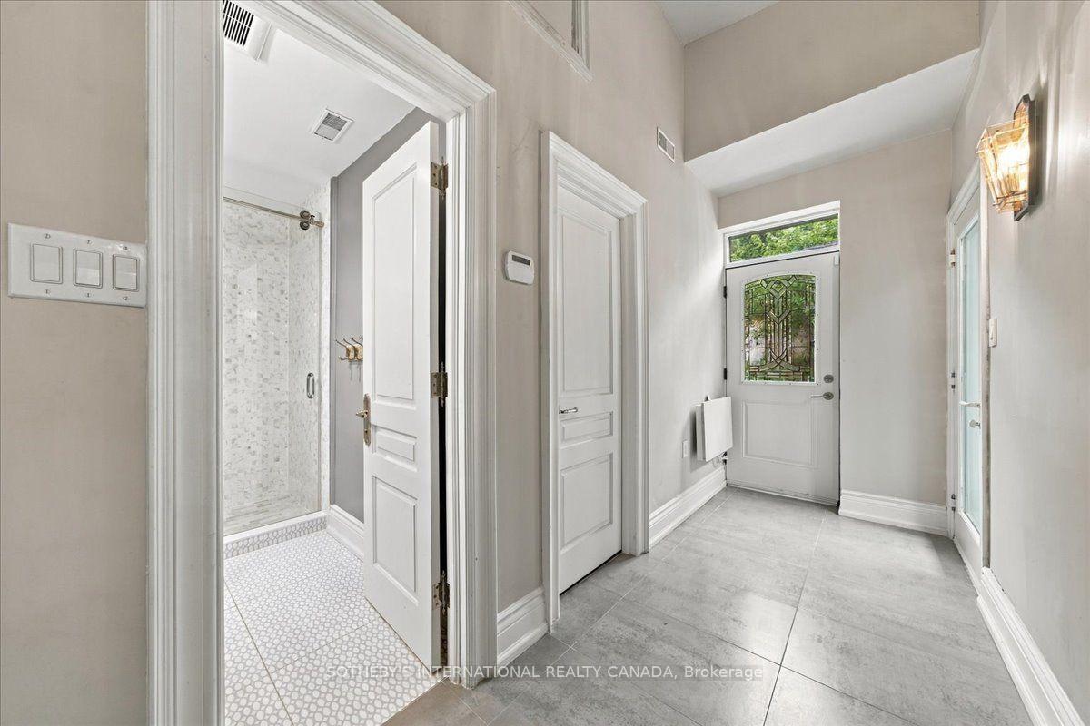 Photo 11 of 520 Arrowhead Road, Mississauga, Lorne Park — HOMEH