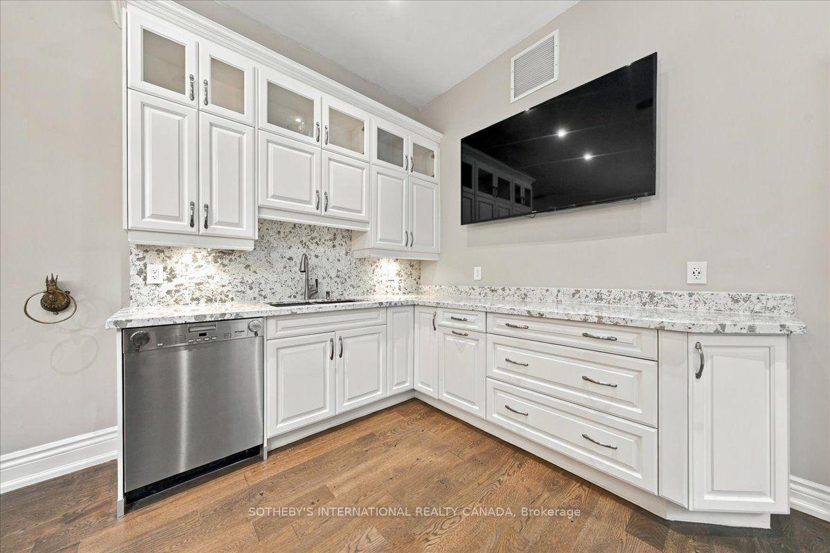 Photo 16 of 520 Arrowhead Road, Mississauga, Lorne Park — HOMEH