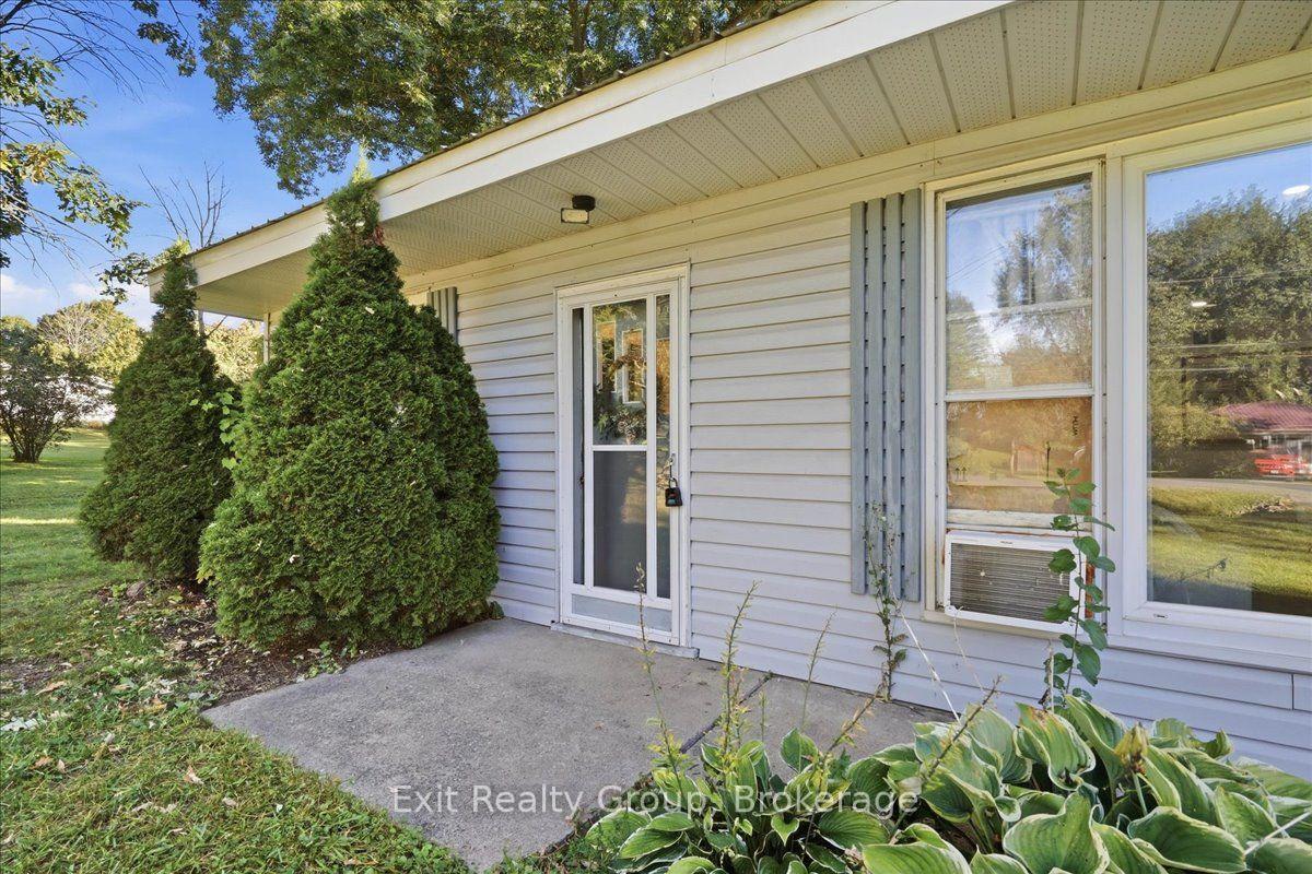 Photo 5 of 129 Harcourt Road, Quinte West, Murray Ward — HOMEH