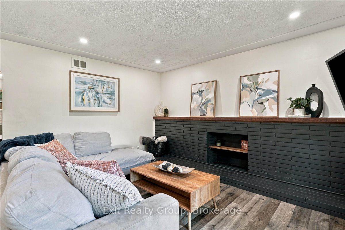 Photo 12 of 129 Harcourt Road, Quinte West, Murray Ward — HOMEH