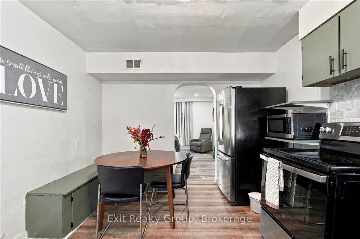 Photo 21 of 129 Harcourt Road, Quinte West, Murray Ward — HOMEH