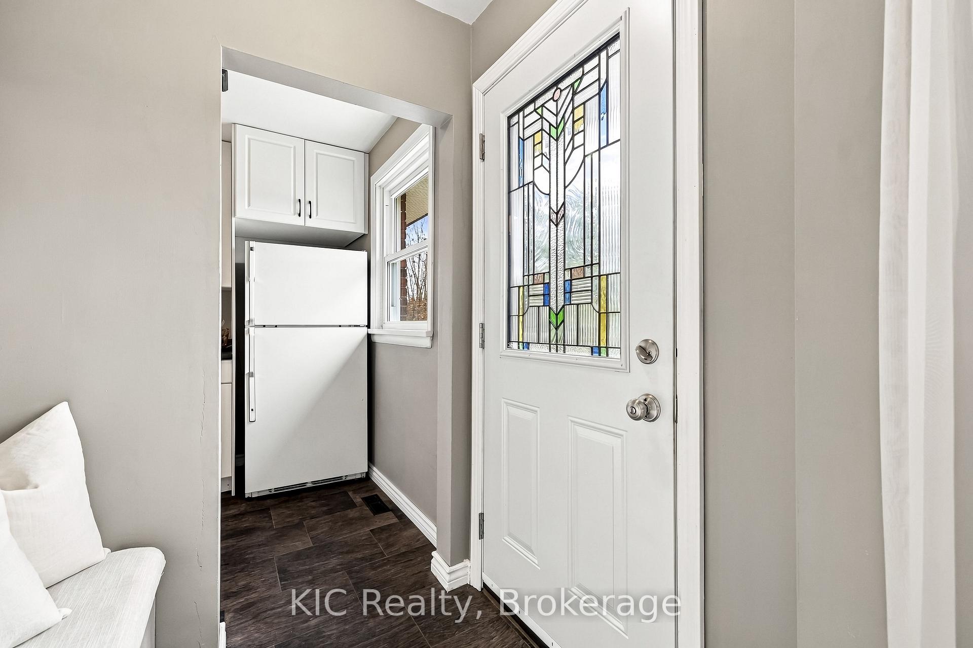 Photo 6 of 198 Mcclennan Street, Peterborough, Northcrest Ward 5 — HOMEH