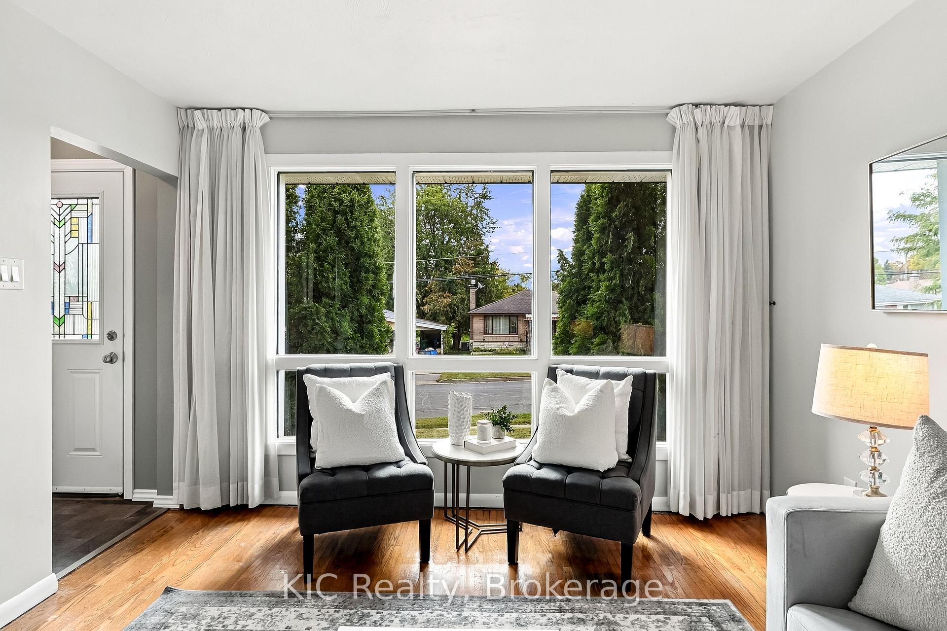Photo 10 of 198 Mcclennan Street, Peterborough, Northcrest Ward 5 — HOMEH