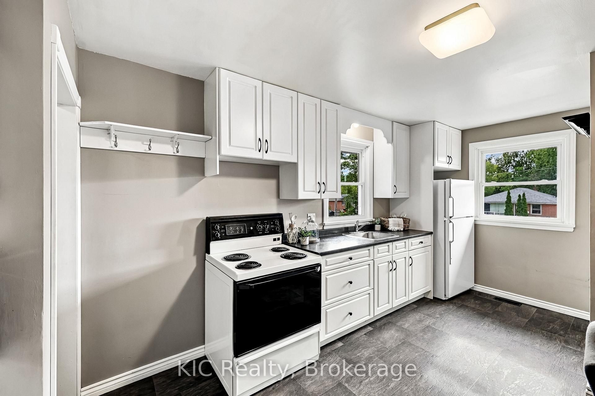 Photo 16 of 198 Mcclennan Street, Peterborough, Northcrest Ward 5 — HOMEH